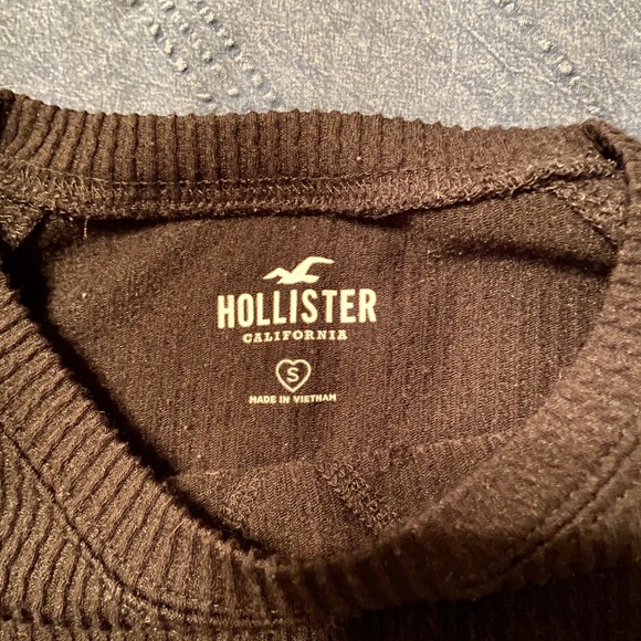 Hollister Sweaters all 3 bundle - Picture 2 of 5